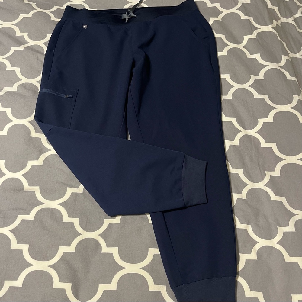 Figs Zamora navy scrub pants size large petite